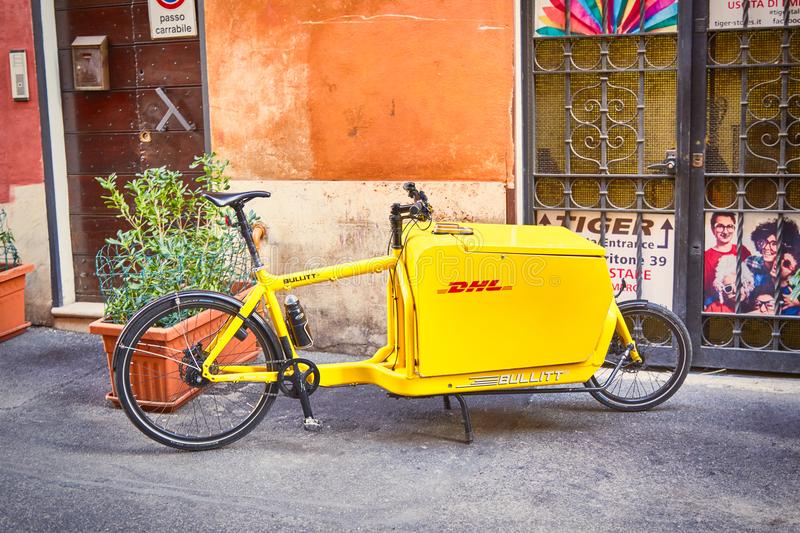 rome-courier-ecommerece-carrier-DHL