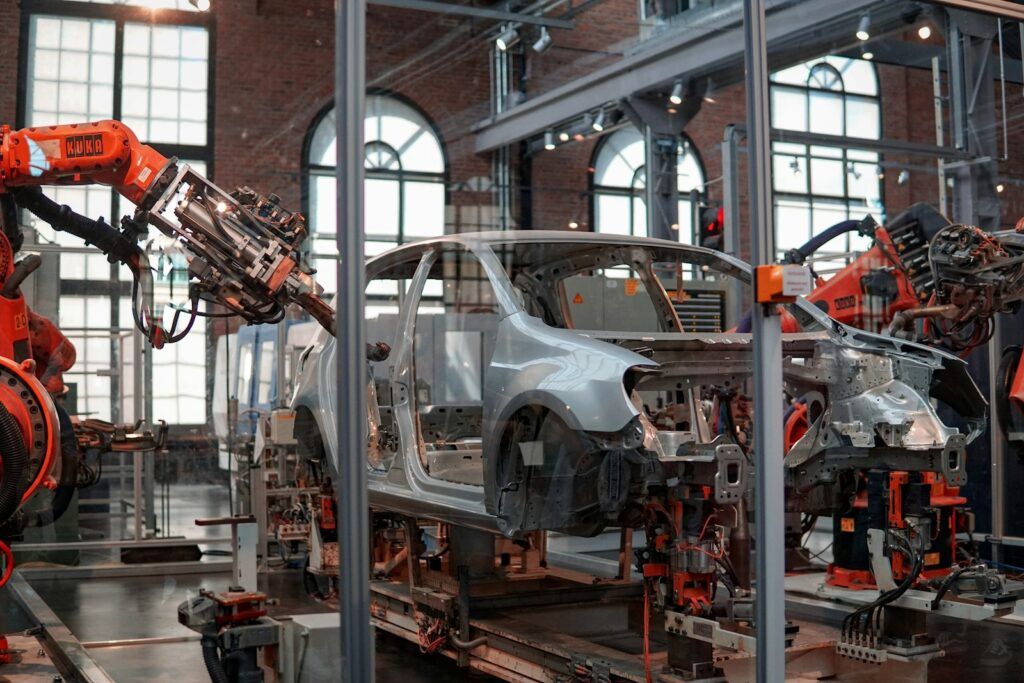 Beyond Kiva: The Diverse Ecosystem of Warehouse Robots